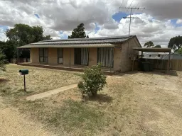 2 Peek St, Balaklava