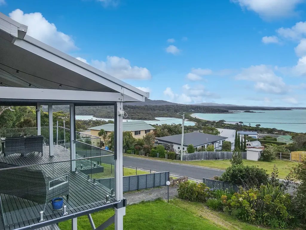 Binalong Bay 4غرفة نوم Panoramic Coastal Home with Dual-Living Potential