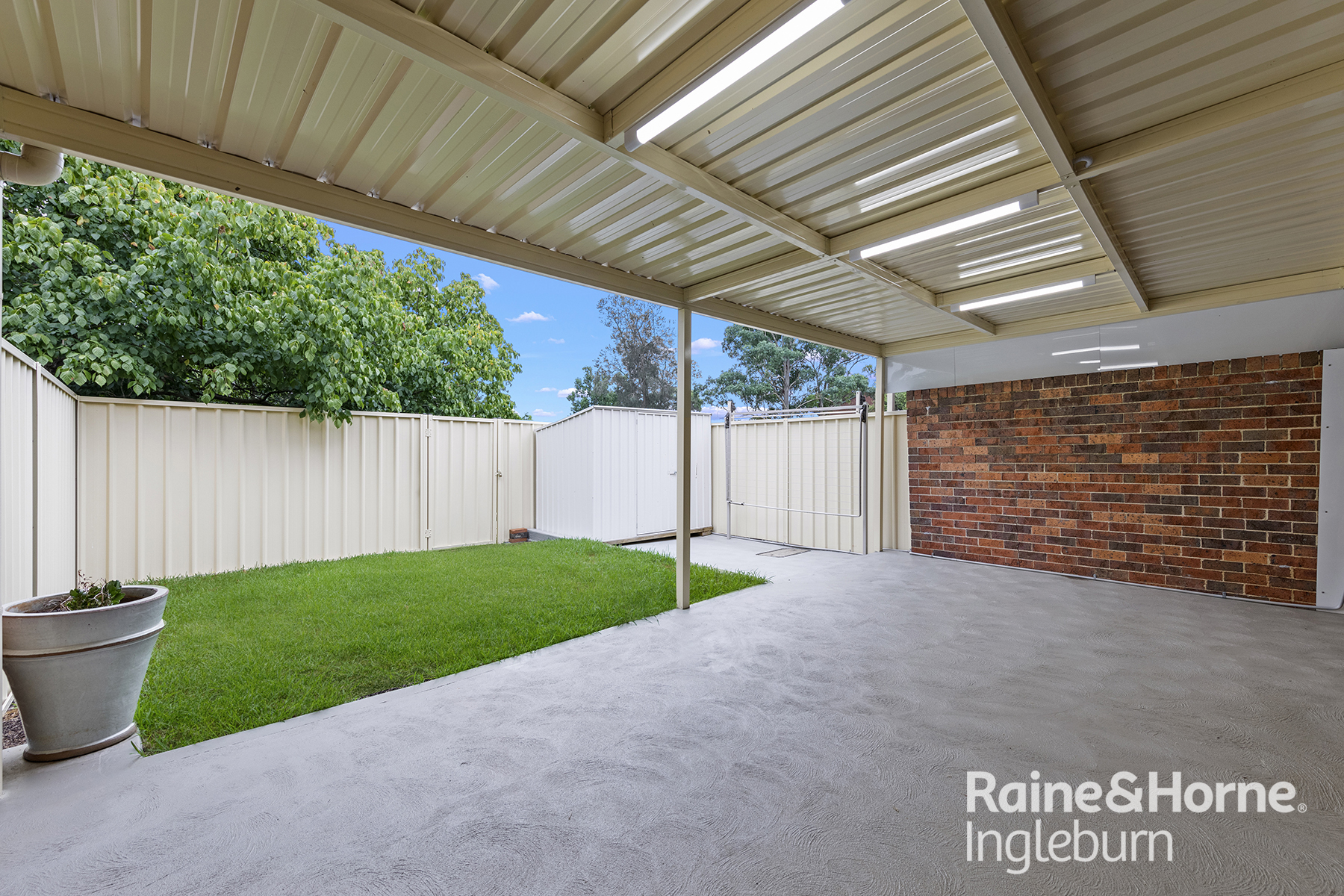 UNIT 15 6 JACQUINOT PL, GLENFIELD NSW 2167, 0房, 0浴, Townhouse