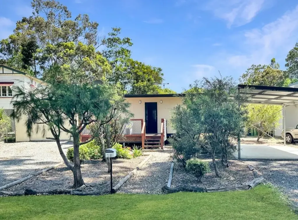 A Lovely island property with dual living ability!