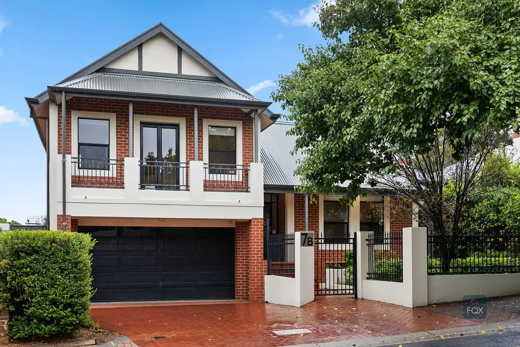 Gilberton 4Zimmer Spacious Inner-North Family Residence with Exceptional Scale.