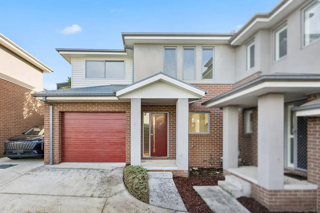 Lilydale 2 Slaapkamer Stylish Low Maintenance Living in the Heart of Lilydale.