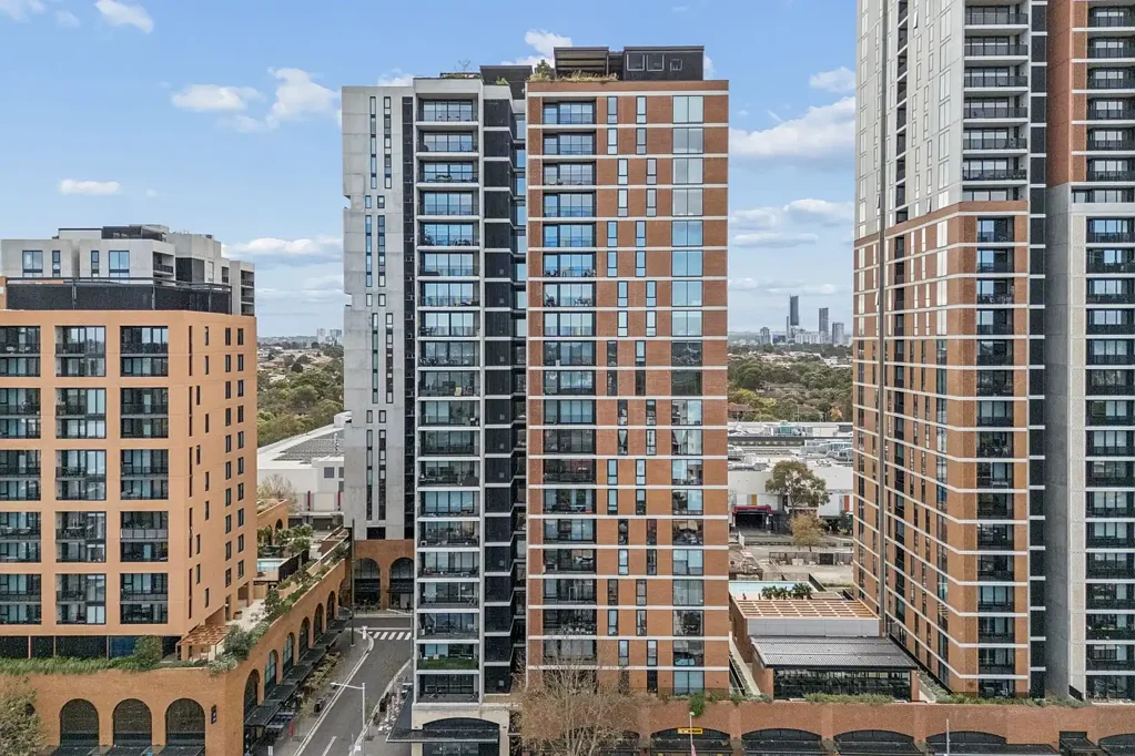 Merrylands 2બેડરૂમ Affordable Near New Premium 2-Bedroom + Study Apartment