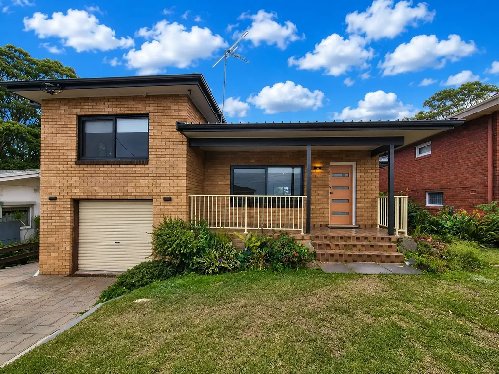 REFURBUSHIED FAMILY HOME