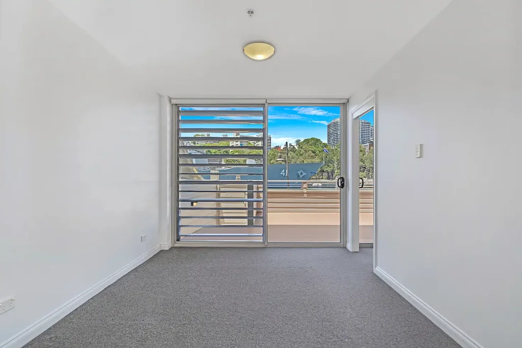 'Finger Wharf' - One Bedroom Apartment With Huge Outdoor Terrace