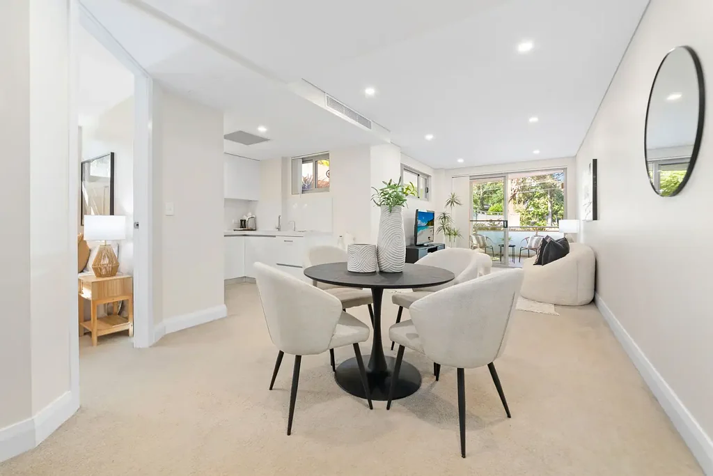 Warrawee 2 Bedroom Exclusive boutique apartment, moments from Turramurra & Wahroonga