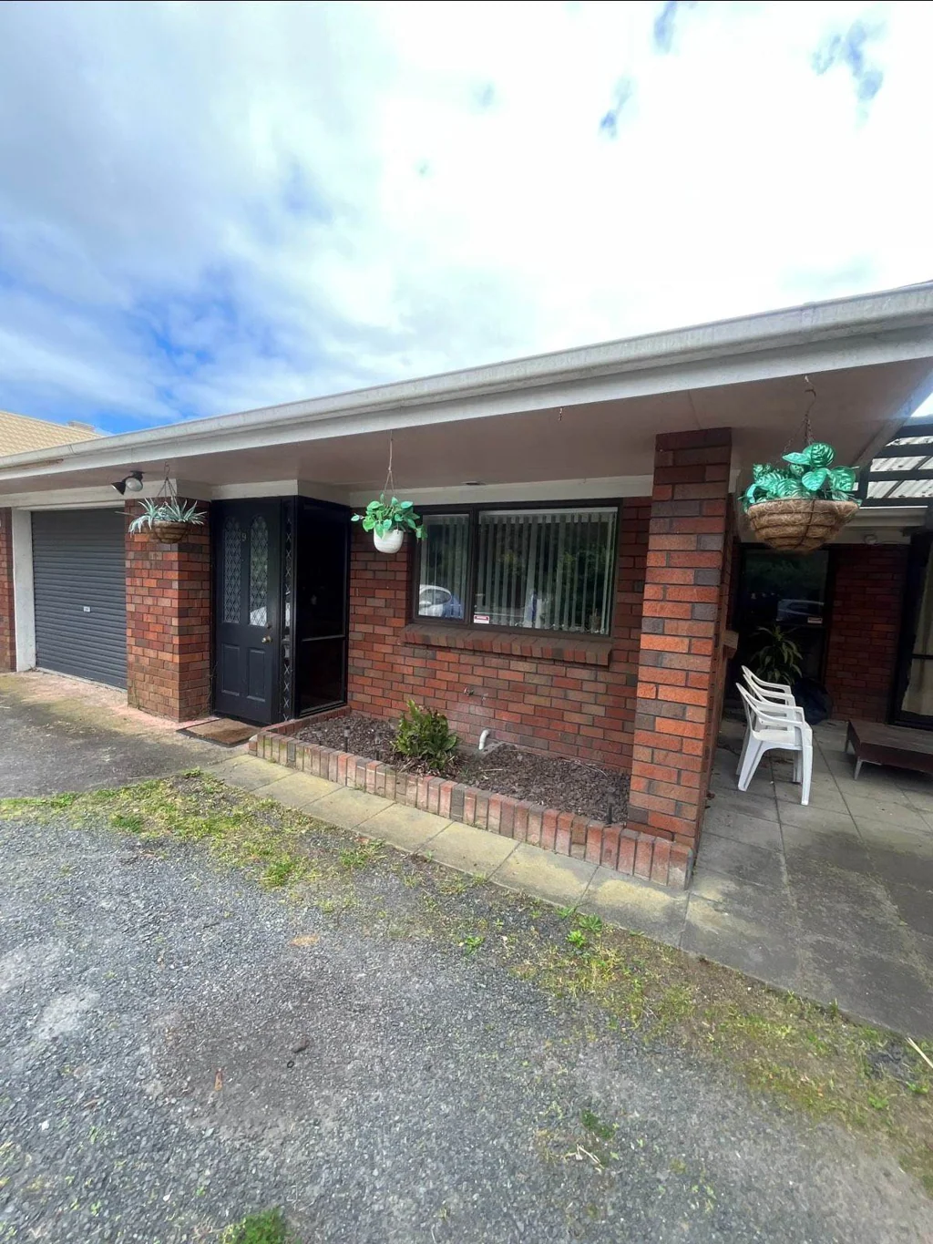 3 Bedroom + Study + Garage !!!