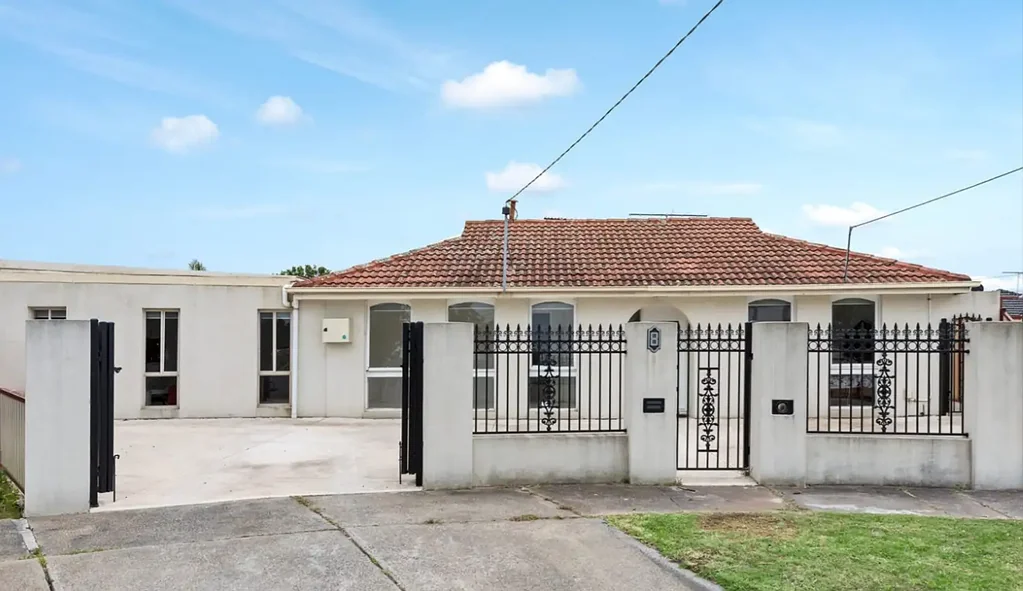 Modern & Rare 2-Kitchen Family Home