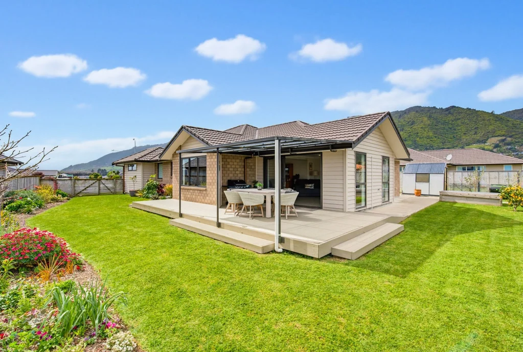 Waikanae 3Moenga SUNNY, SPACIOUS & SO INVITING