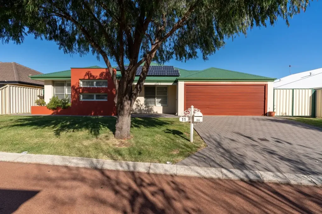 Baldivis 4침실 Spacious Family Living with Comfort, Convenience & Style
