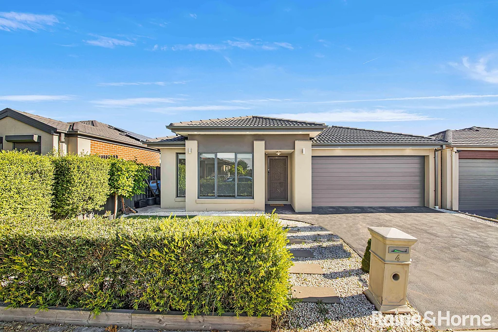 Tarneit 3 Bedroom Beautiful Family Abode in a Prime & Pristine Location .. !