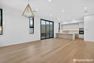 2 Viscount Drive, Doncaster, VIC 3108, 5房, 3浴, Townhouse