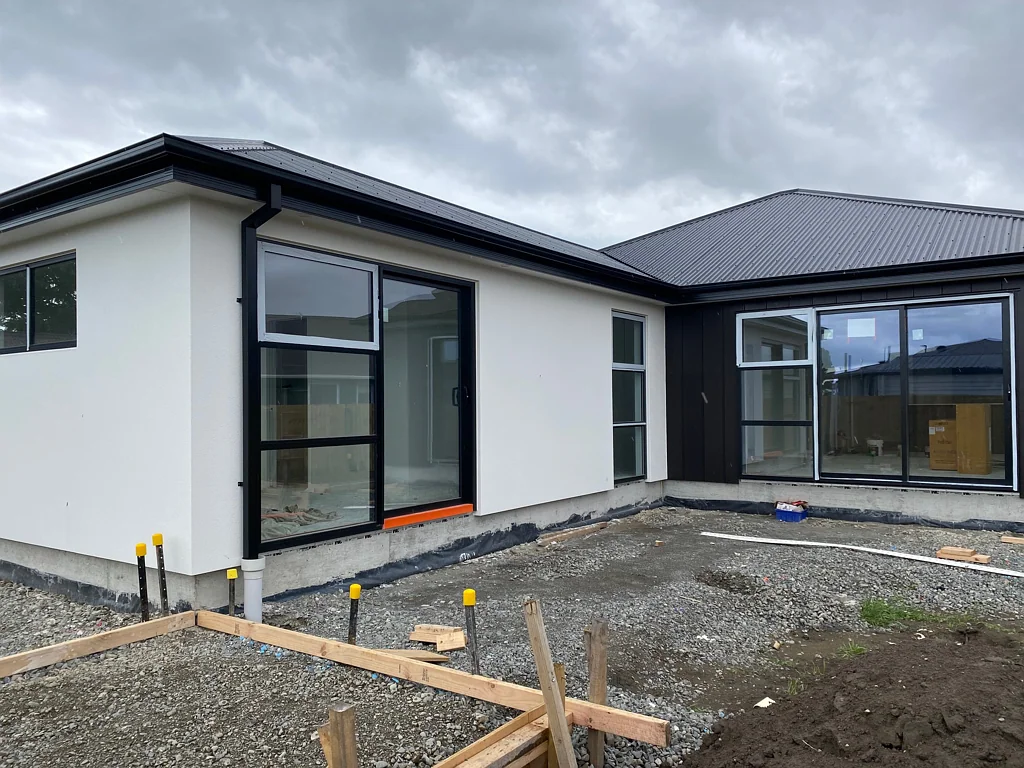 Aranui 3 Slaapkamer BRAND NEW - 3 BED, 2 BATH -10 Yr MB