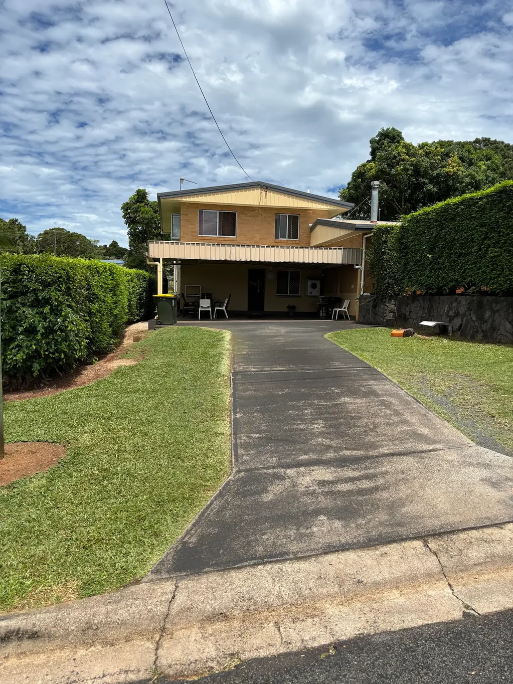Atherton 6 Bedroom Expansive And Well-Maintained with Multi-Generational Flexibility
