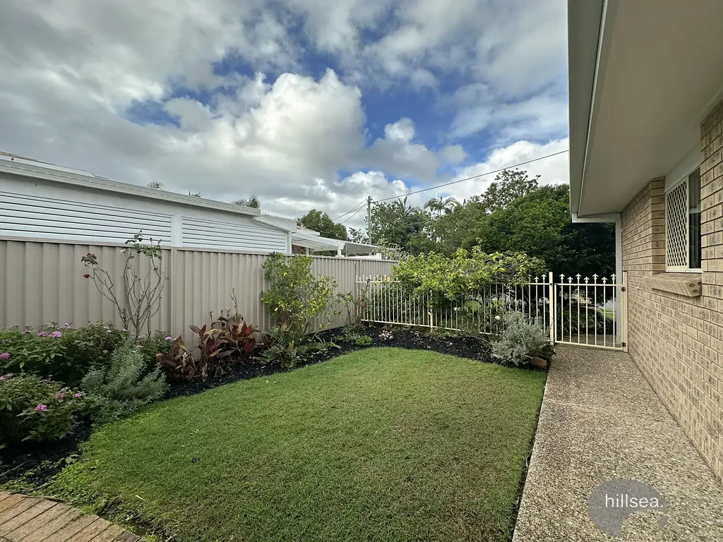 Biggera Waters 2ห้องนอน LOVELY DUPLEX IN PRIME LOCATION!