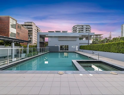 17/98 Thorn Street, Kangaroo Point, Brisbane - Eastern Region, 3 Schlafzimmer, 2 Badezimmer, Apartment