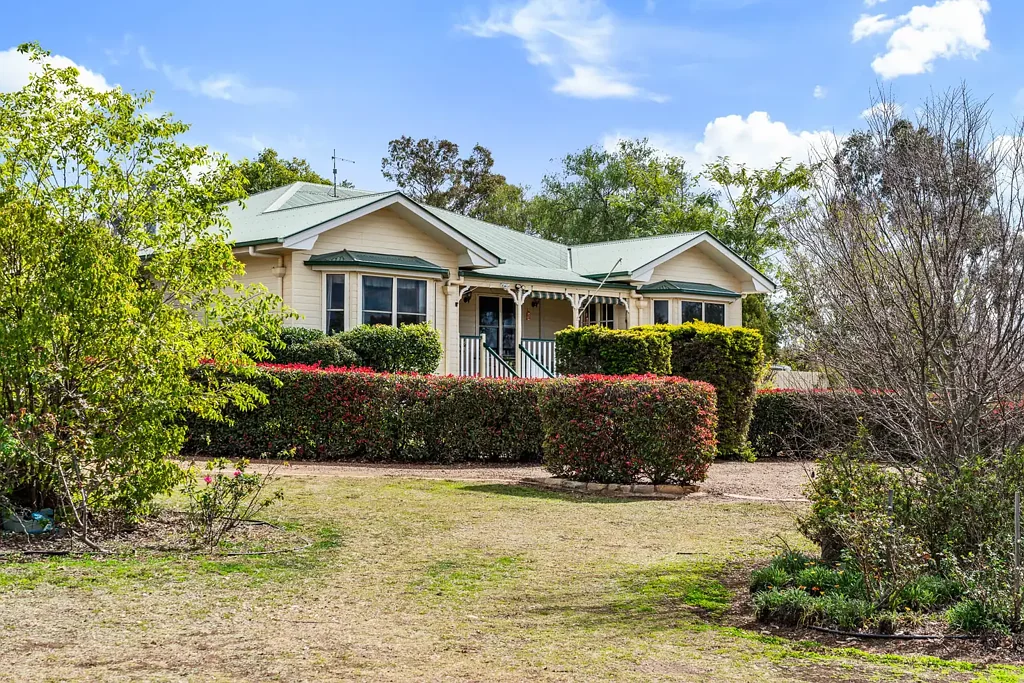 Greenmount 4 Slaapkamer Character, Space and Semi-Rural Living Moments from Toowoomba