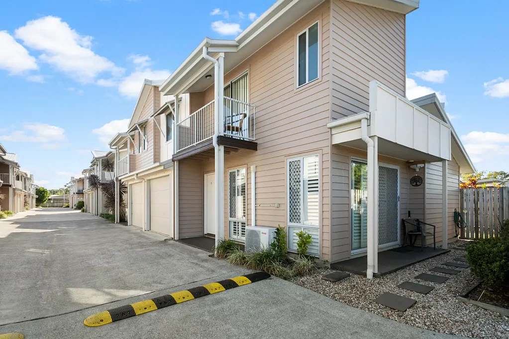 Burpengary 3Moenga UNDER CONTRACT WITH THE CLARE ROBINS TEAM!