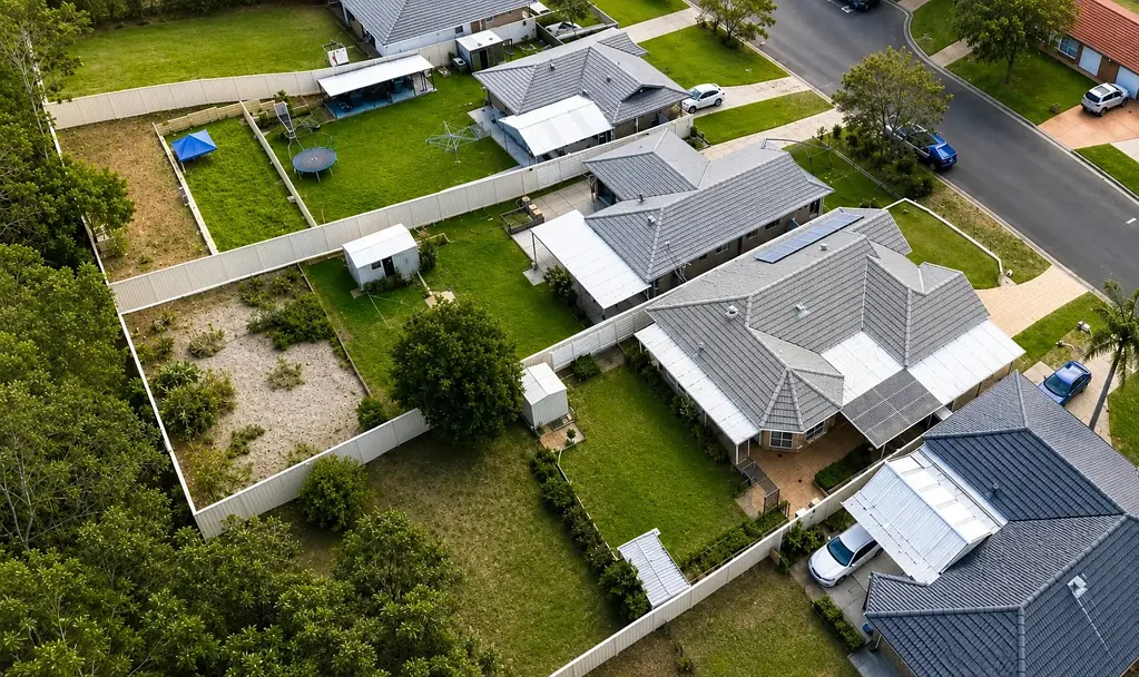Currans Hill 4chambre For Sale – 49 Paddy Miller Avenue, Currans Hill - The Perfect Family Home in a Prime Location
