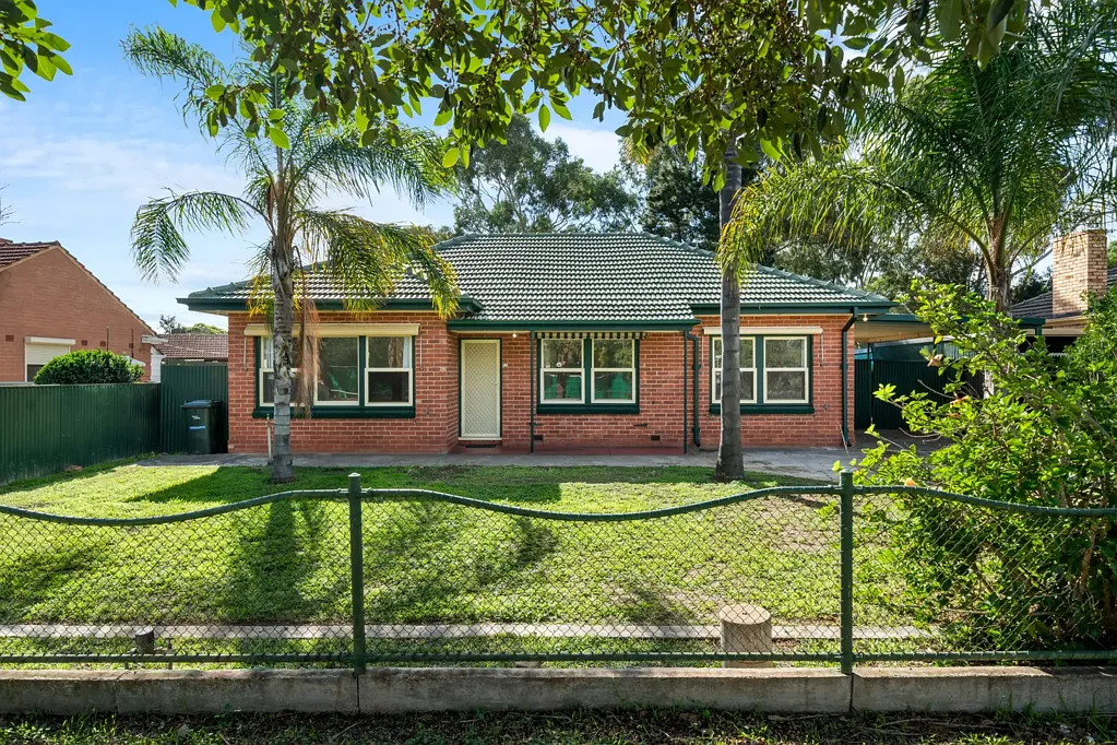 Elizabeth South 3房  Broad allotment with solid development or renovation potential