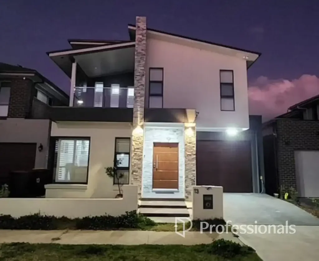 Luxury 5 Bedroom Home in Marsden Park