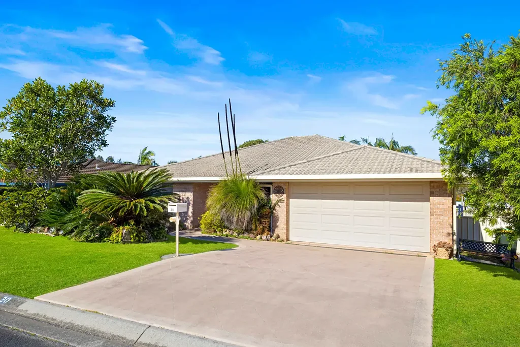 Lake Cathie 4 Bedroom Style & Space