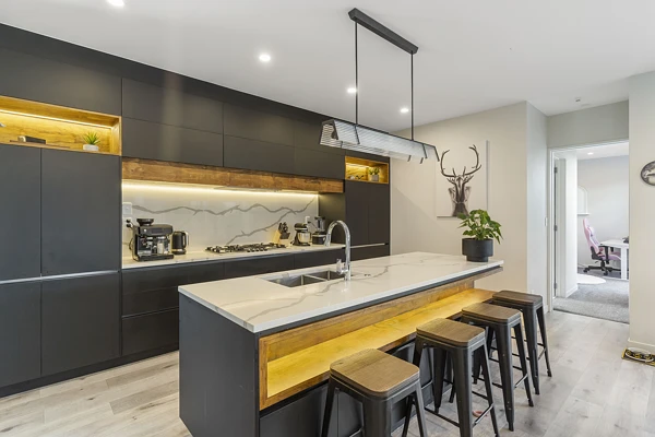 Hobsonville 5房  Luxury five bedrooms, two ensuites, dual school zones!