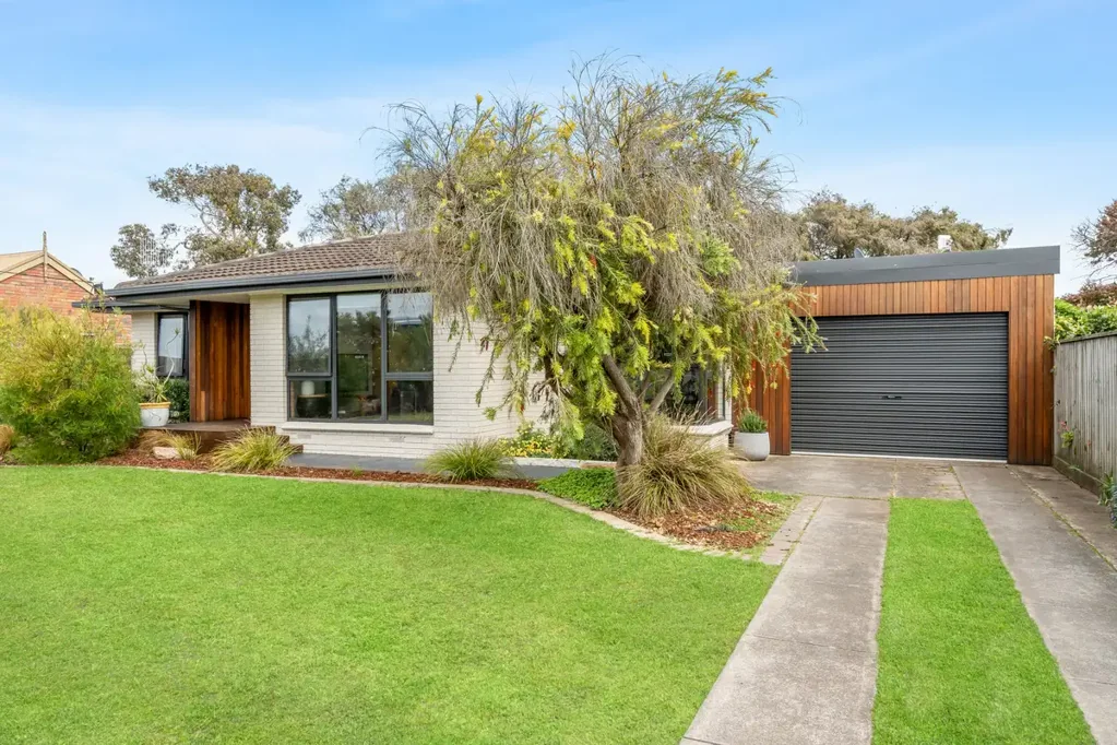 Port Fairy 2房  Charming, Low-Maintenance Living – Easy town access via rail trail