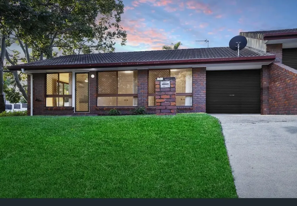 Ashmore 3Habitaciones Rare 3-Bedroom Duplex with NO BODY CORPORATE FEES!