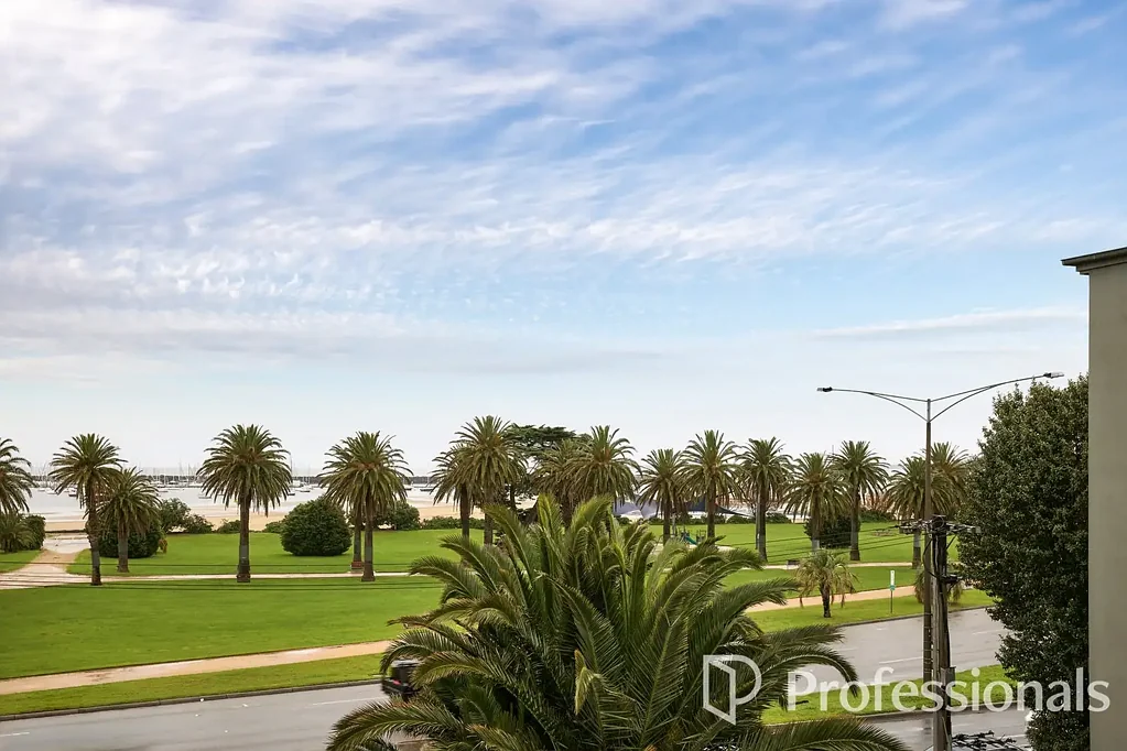 Beachside Living in One of Melbourne's Most Iconic Locations