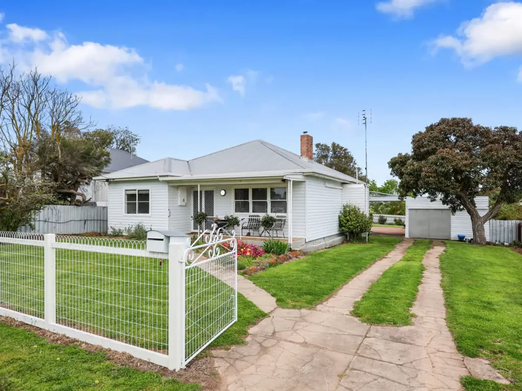 Mortlake 3ਬੈੱਡਰੂਮ DELIGHTFUL MORTLAKE GEM