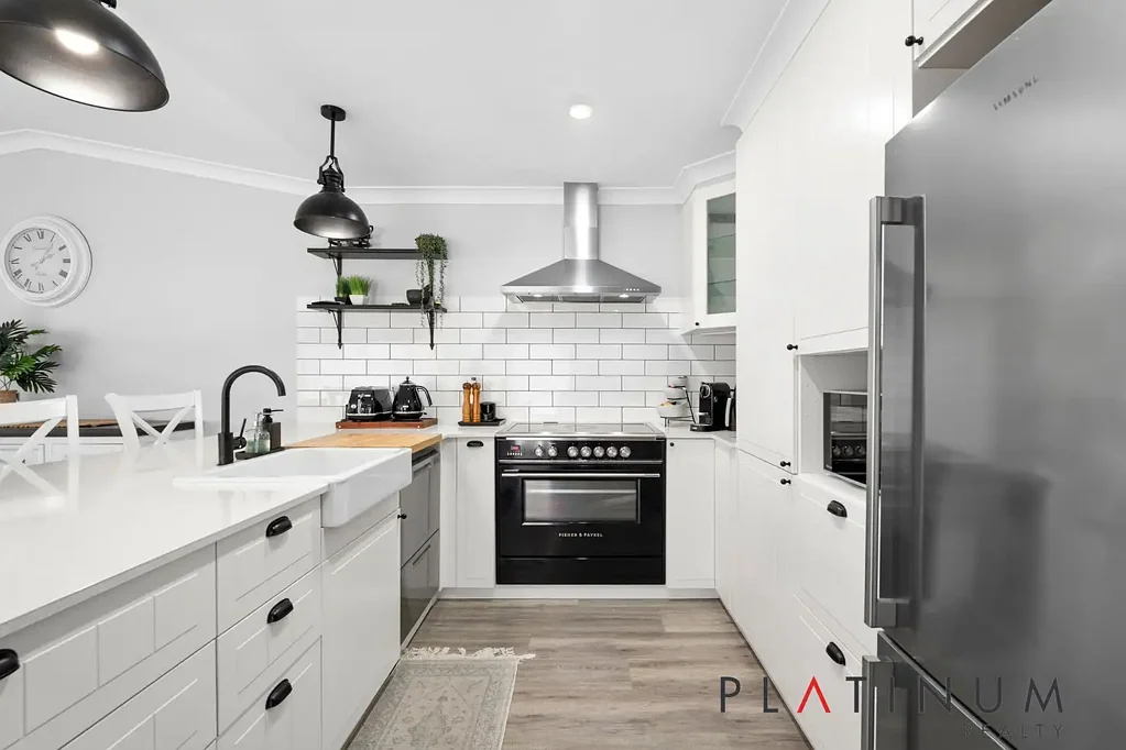 Currumbin Waters 3 Slaapkamer Stunning Duplex in Currumbin Waters. Walk to the Beach.