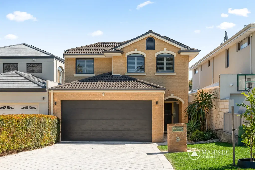 Ardross 4ਬੈੱਡਰੂਮ IMMACULATE FAMILY LIVING WITH EXCEPTIONAL ENTERTAINING