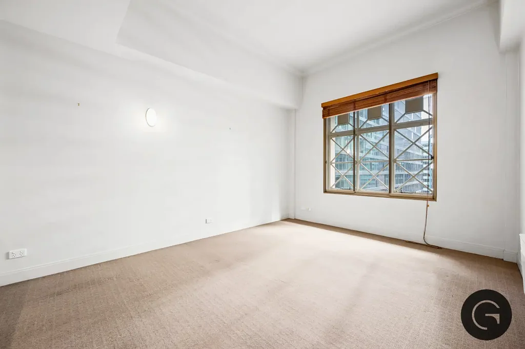 Light Filled Apartment In A Heritage Listing Building