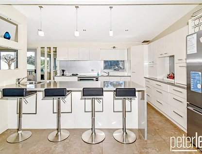 9 Oyster Bay Court, Coles Bay, TAS 7215, 4房, 3浴, House