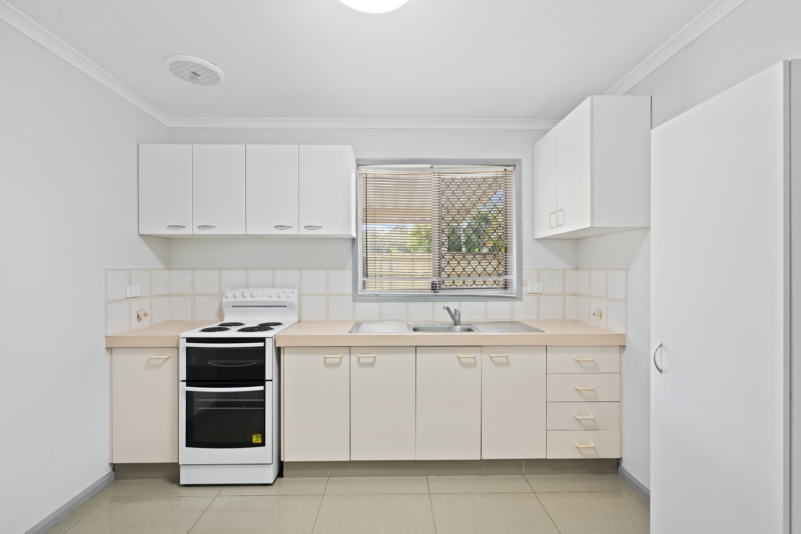 26 PENROSE AV, REDLAND BAY QLD 4165, 0 habitaciones, 0 baños, House