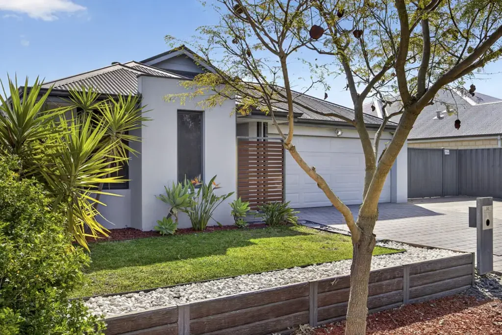 Ellenbrook 4બેડરૂમ Big Block. Serious Parking. Workshop. Parkside Position.