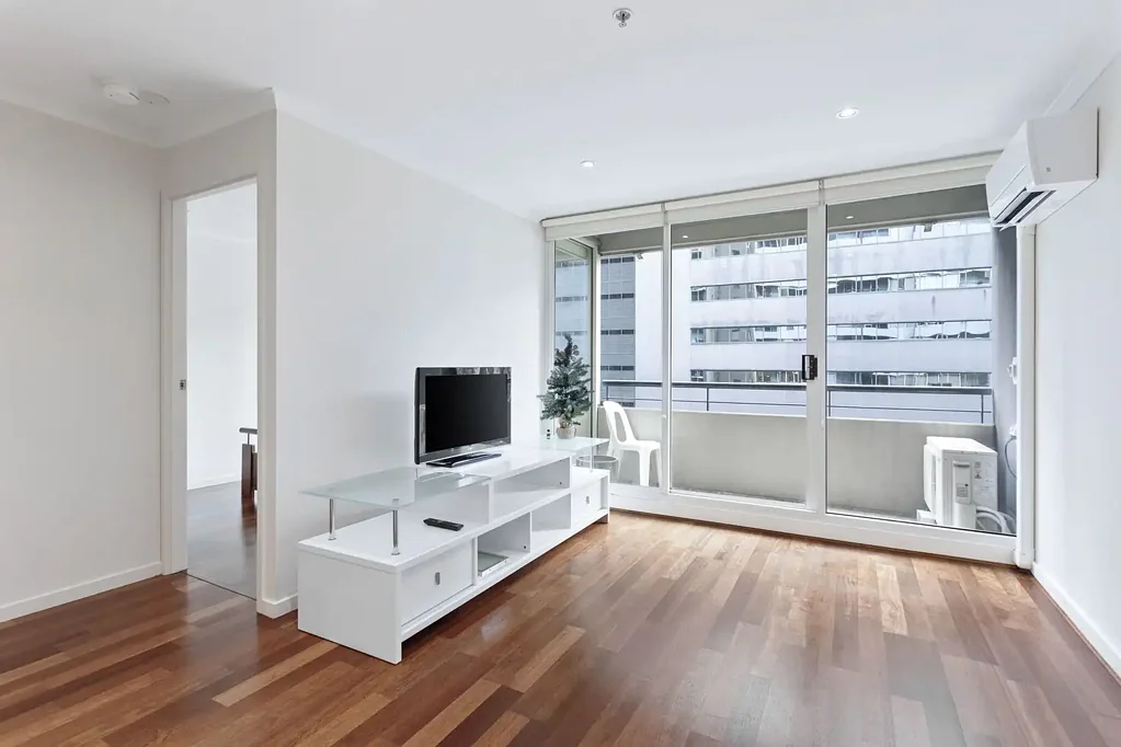 SEMI FURNISHED 1 BEDROOM APARTMENT