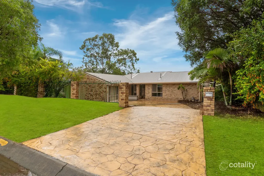 Welcome to 11 Carner Court Parkwood!