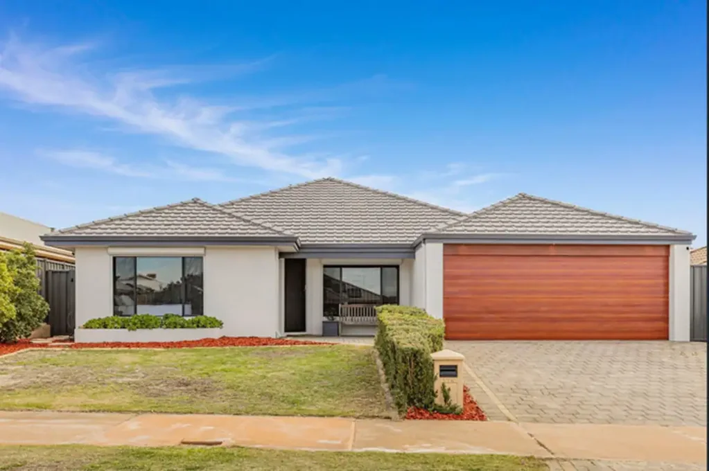 Family Entertainer with Theatre, Games Room & Stunning Outdo