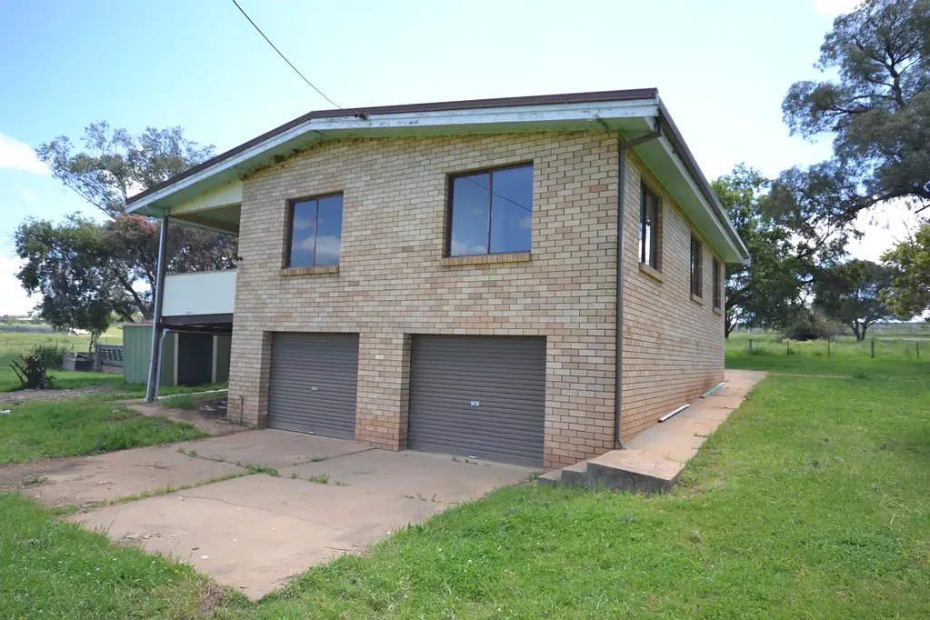 PEACEFUL RURAL FAMILY HOME