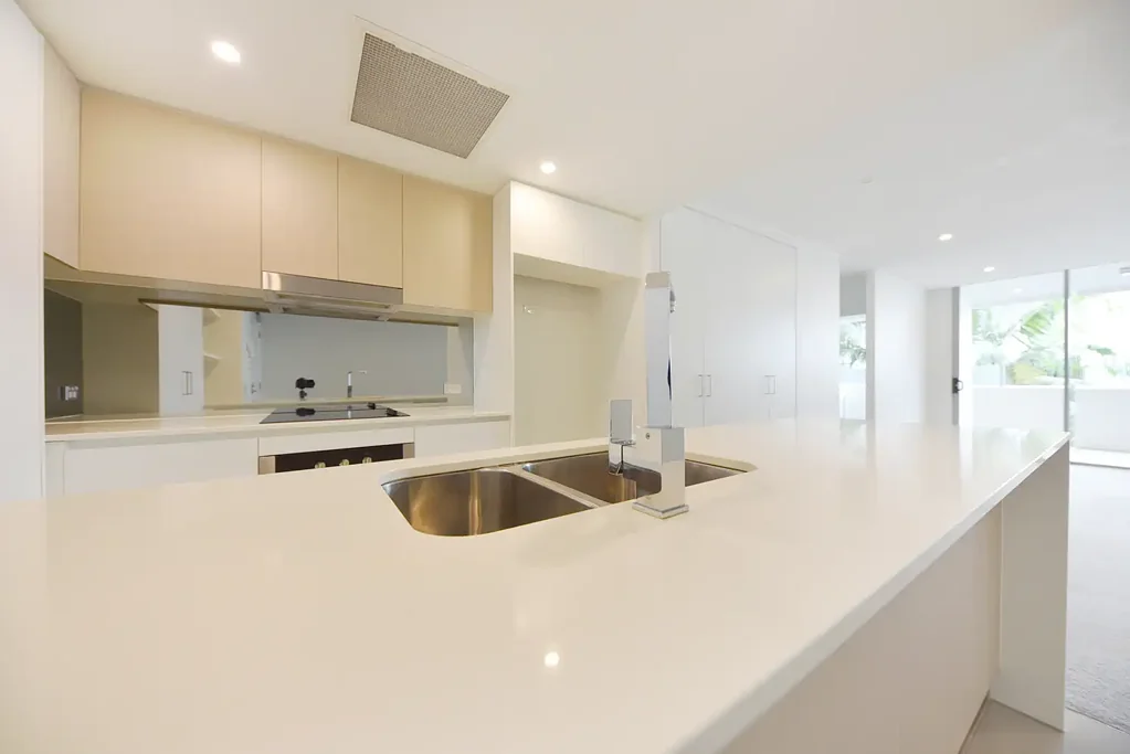 Stunning Large 2-Bedroom Apartment with 2-Bathroom and 2 Car Parks - Available on 27/10/2025