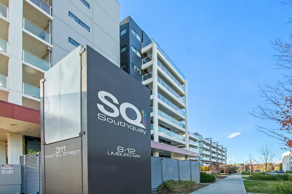 Greenway 1房  Spacious One-Bedroom + Study in the Heart of Greenway - Stunning Views!