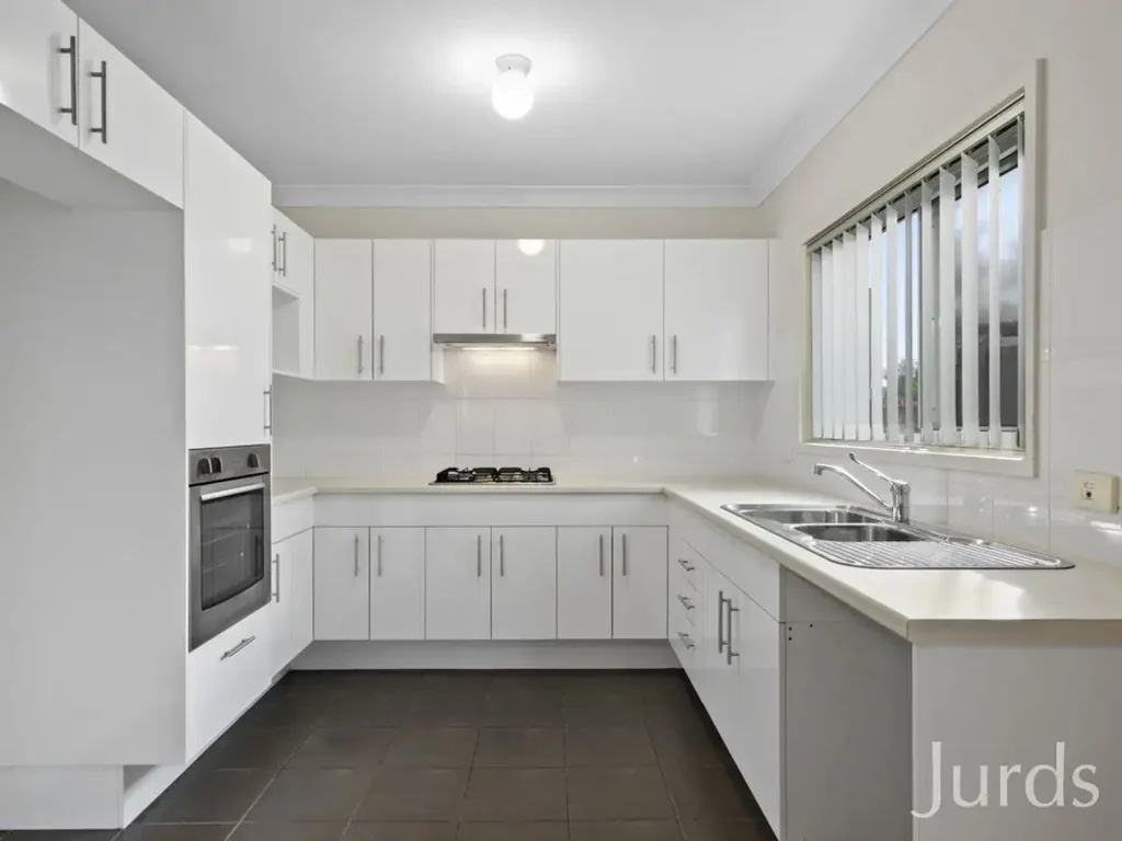 2/1 Desmond Street, Cessnock, NSW 2325