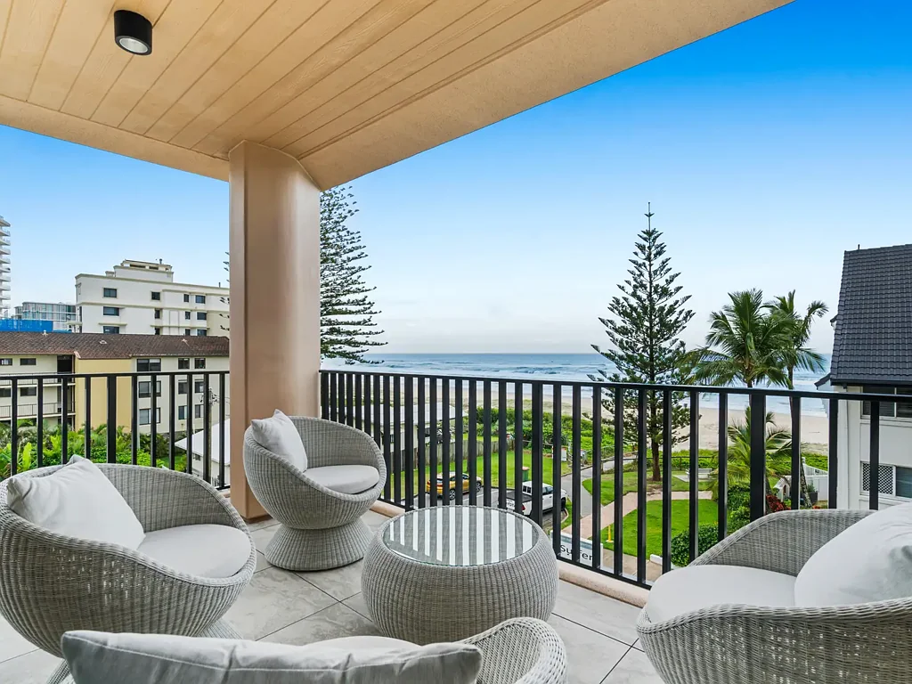 303/4 Seventeenth Avenue, Palm Beach, QLD 4221