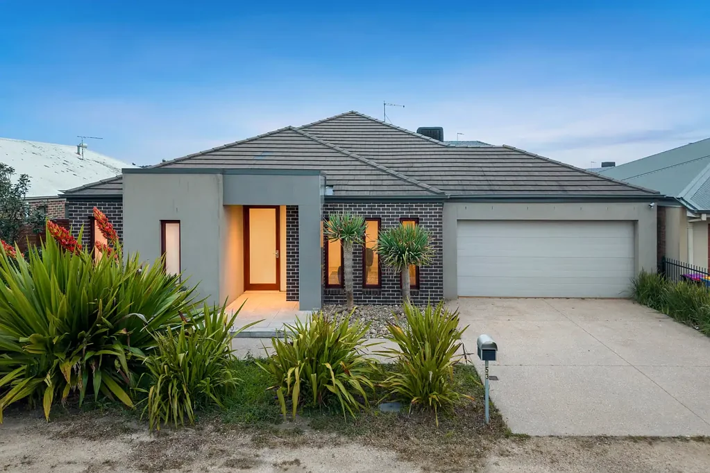 Wallan 4房  Family Expanse with Land and Location