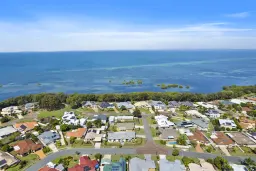 3 Loftus Place, Sandstone Point