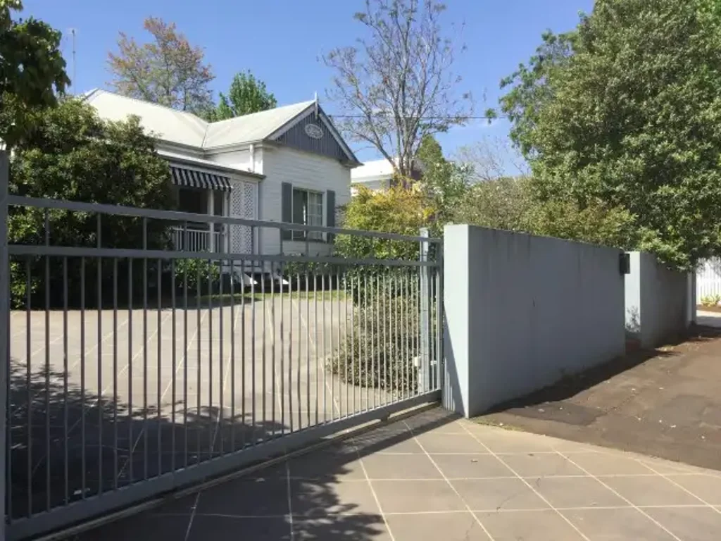 FOR RENT � Charming Character Home in Mount Lofty