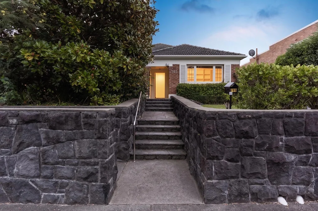 Mount Eden 6chambre Character, Income & Future Potential - Must Sell!