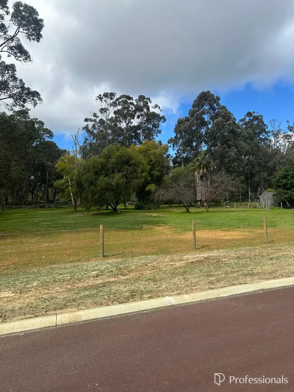 Jarrahdale Last one hurry be quick!